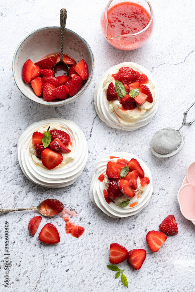 Meringue nests with strawberries Meringue nests with strawberries