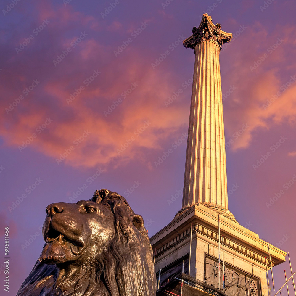 Foto De London England Trafalgar Square Nelson s Column And Lions foto-de-london-england-trafalgar-square-nelson-s-column-and-lions