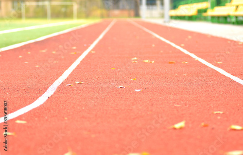 Outdoor treadmill for distance races
