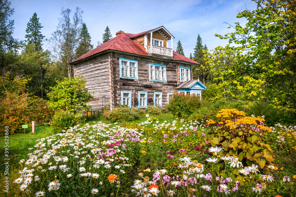 Archimandrite's Wooden Dacha in the Botanical Garden on the Solovetsky Islands Archimandrite's Wooden Dacha in the Botanical Garden on the Solovetsky Islands