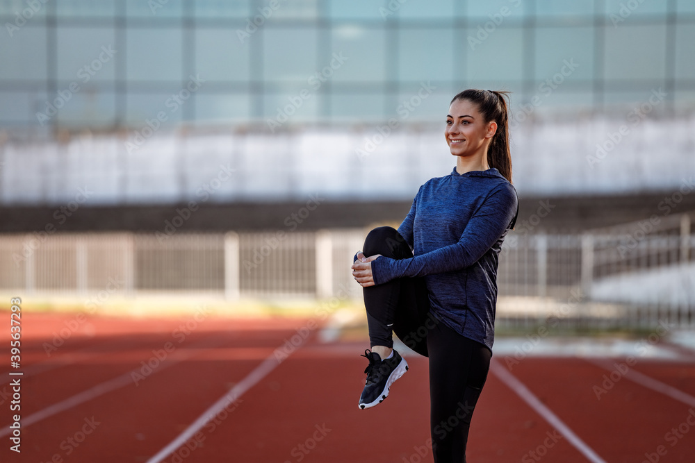 Obraz premium Dressed in a sporty outfit.