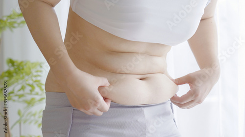 さんだんばらページ 500_F_395662678_pOrVxQo5rfL15k