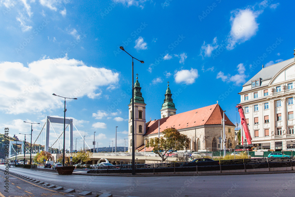 Obraz premium Budapest Inner City Mother Church of the Blessed Virgin and Erzsebet hid in sunny day in Budapest