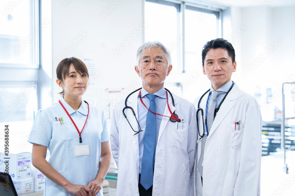 Fototapeta premium 医療従事者のポートレート。医者と看護師。