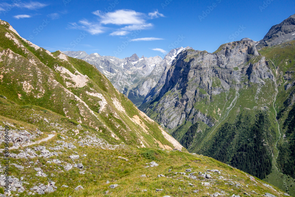 Fototapeta premium Mountain and hiking path landscape in French alps