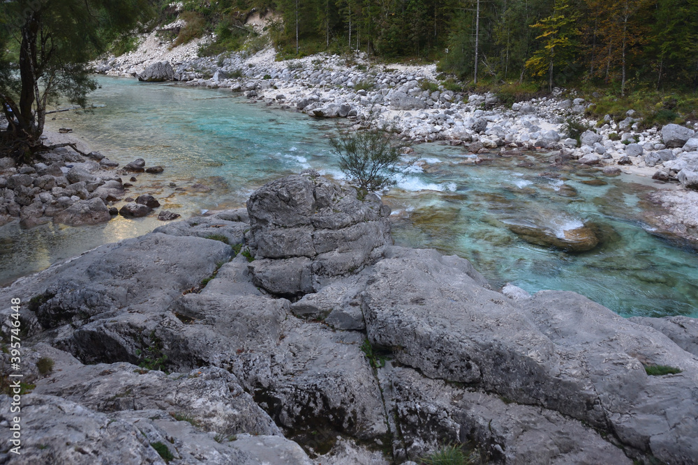 Fototapeta premium Velika Korita oder große Schlucht von Soca-Fluss, Bovec, Slowenien. Julianische Alpen
