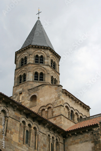 notre-dame-du-port basilica in clermont-ferrand in auvergne (france) © frdric
