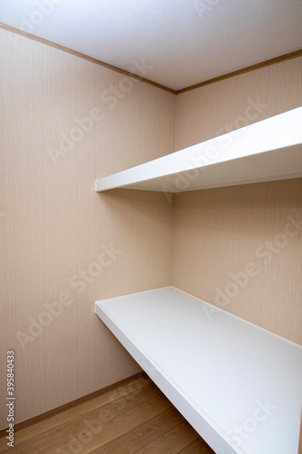 リフォームしたウォークインクローゼットの棚