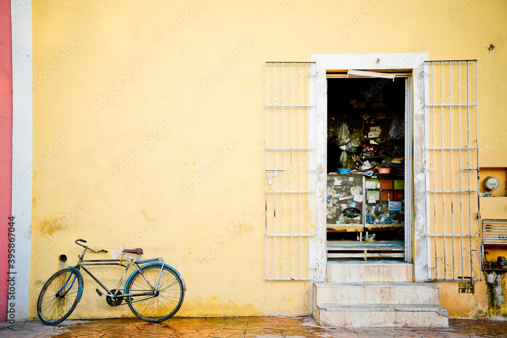 Bicycle and yellow wall 