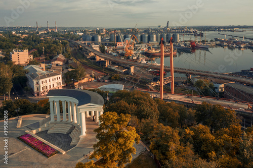 Fotografie Morning air panorana with colonnade in Primorsky Boulevard and sea port in Odess