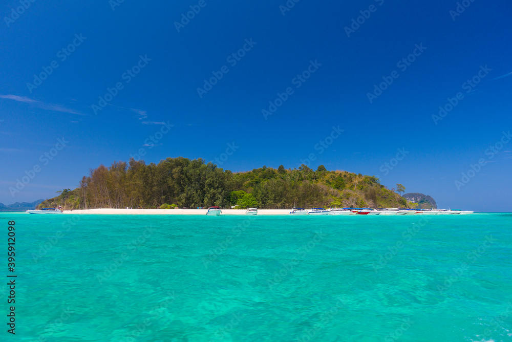 Obraz premium Bamboo island is located near Phi Phi islands, Thailand