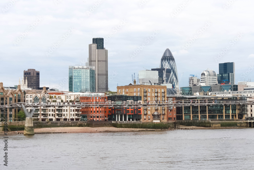 Obraz premium view of London city from the banks of the Thames
