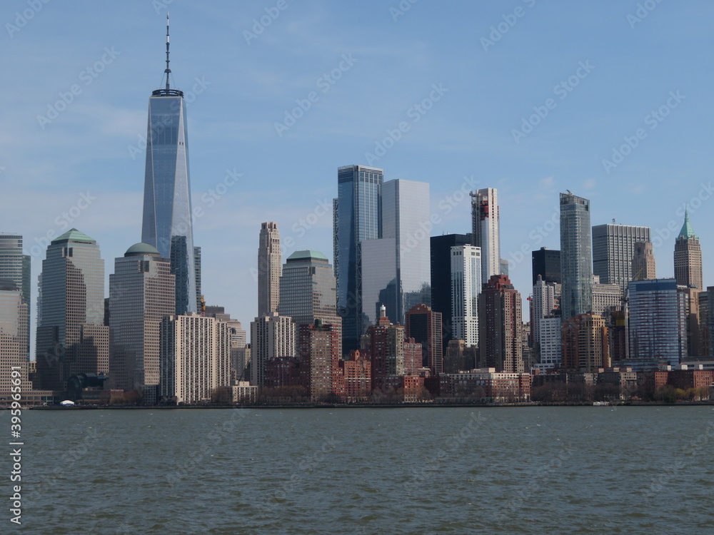 Fototapeta premium Skyline and modern office buildings of Midtown Manhattan viewed from across the Hudson River. 
