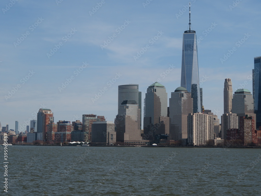 Fototapeta premium Skyline and modern office buildings of Midtown Manhattan viewed from across the Hudson River. 
