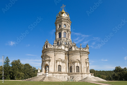 Church of the Sign of the Most Holy Theotokos in Dubrovitsy against the blue sky on a sunny August day. Podolsk, Russia © sikaraha