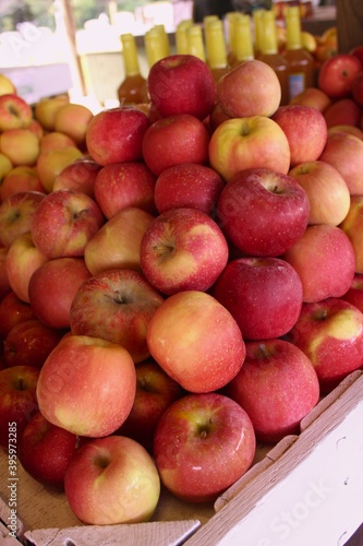 Up-close image of apples at a Farmer's Market