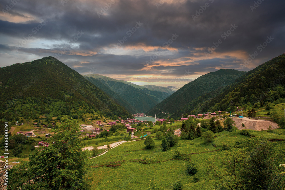 Obraz premium uzungol view high shot in turkey trabzon