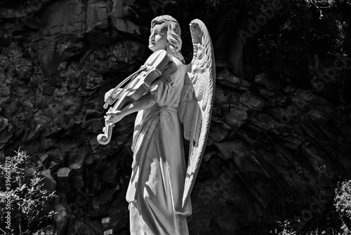Canvas Print La estatua de un ángel toca la mas bella de las melodías