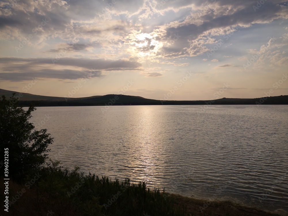 Fototapeta premium sunset on lake tambukan caucasus