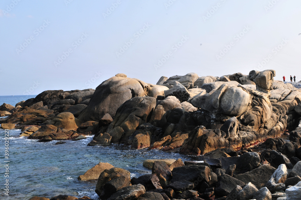 Obraz premium Landscape of a fishing village in Donghae, Korea