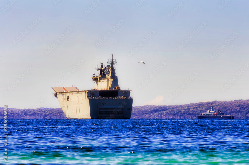 Obraz premium JBay L02 and ship