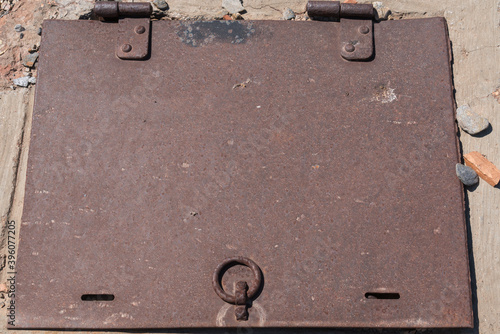Obraz na plátně iron gate on the ground