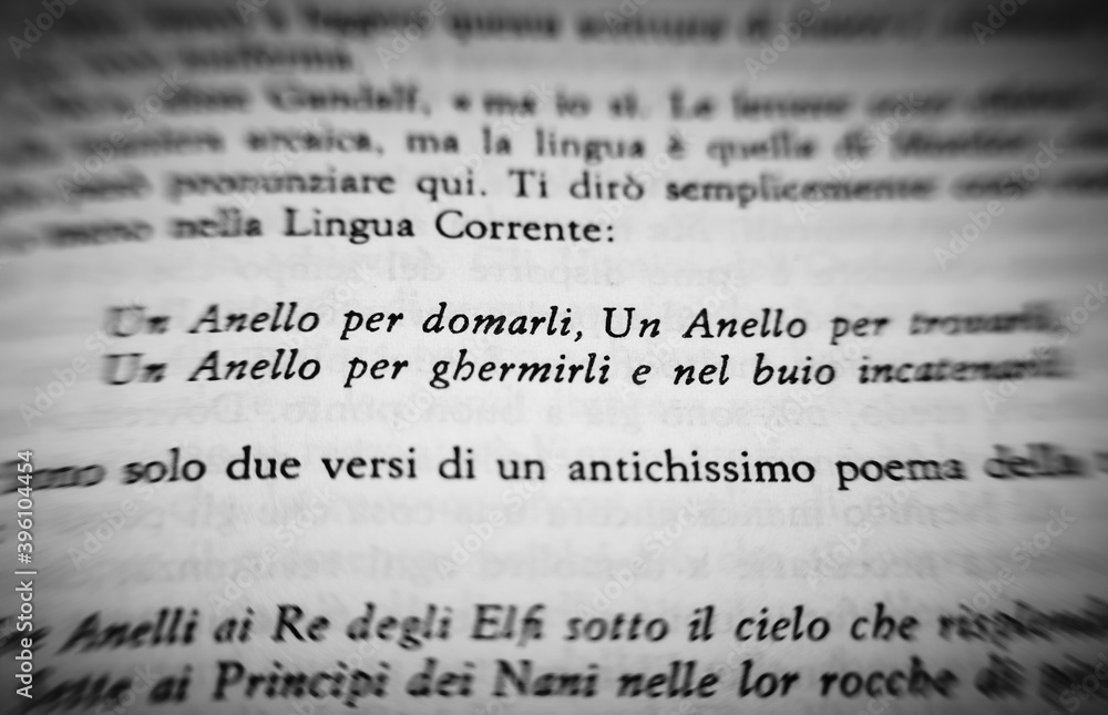 Macro scattata ad una pagina del famoso libro