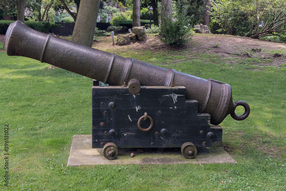 Iron cannon