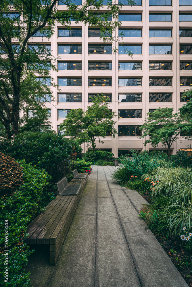 Garden at the Elevated Acre, in the Financial District, Manhattan, New York City Garden at the Elevated Acre, in the Financial District, Manhattan, New York City