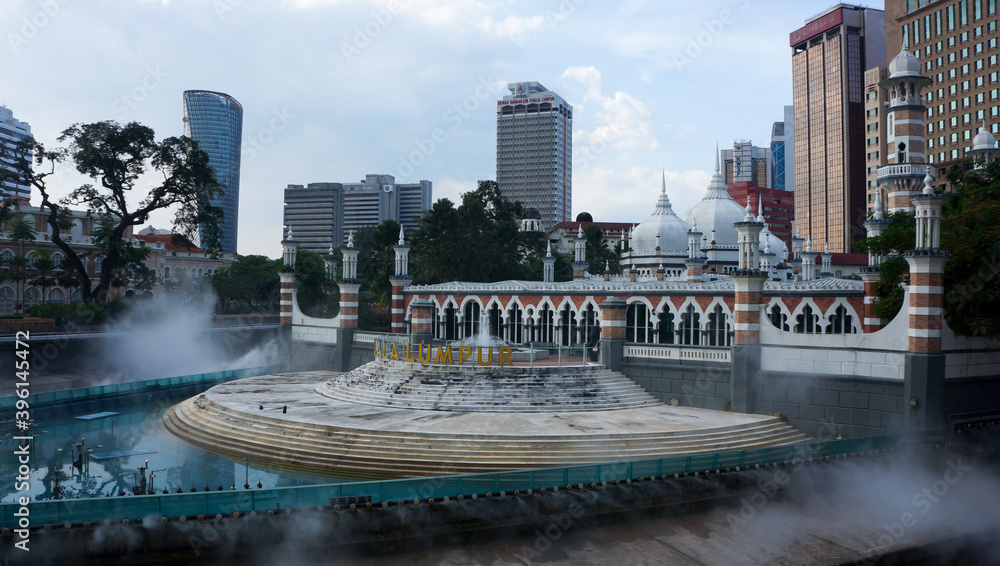 Fototapeta premium View on Jamek Mosque and River of Life, Kuala Lumpur, Malaysia 