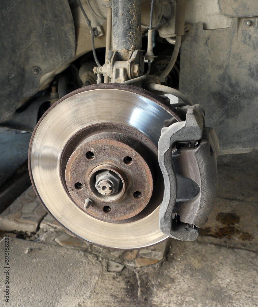front-wheel disk brakes in an automobile mechanic, automobile brake discs, front-wheel disk brakes in an automobile mechanic, automobile brake discs,