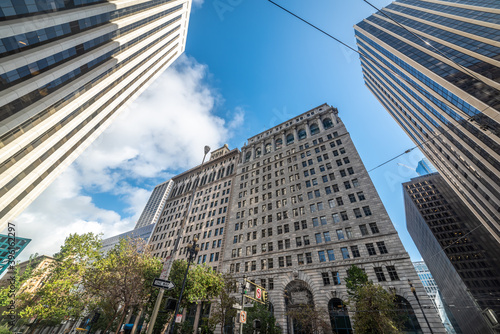 Canvas Print Skyscrapers in San Francisco financial district on a sunny day