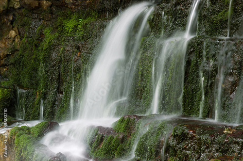 Fototapeta Naklejka Na Ścianę i Meble -  Devils monument waterfall and moss detail