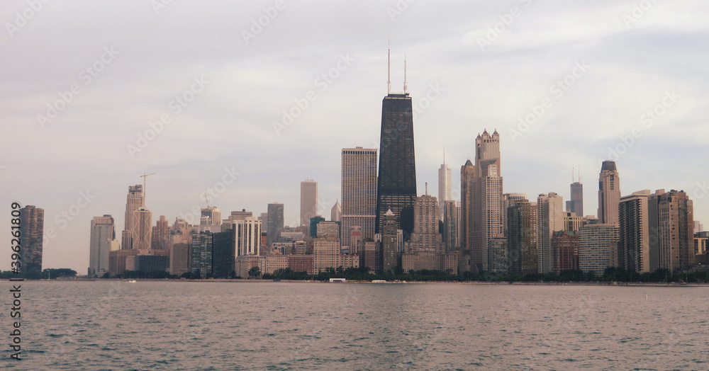 Fototapeta premium Chicago view downtown from water of Michigan lake