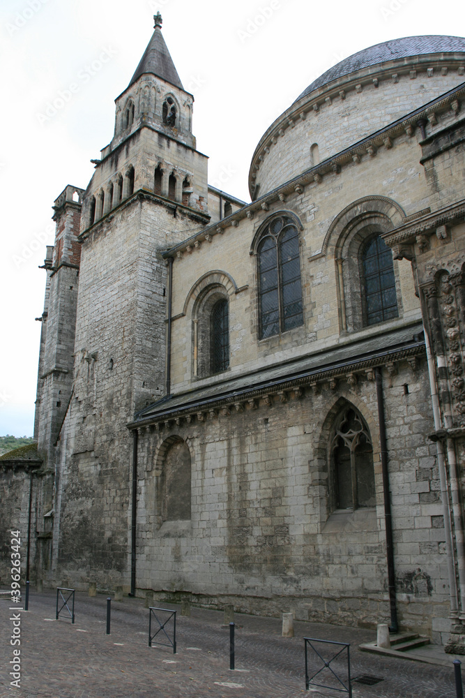 saint-etienne cathedral in cahors (france)