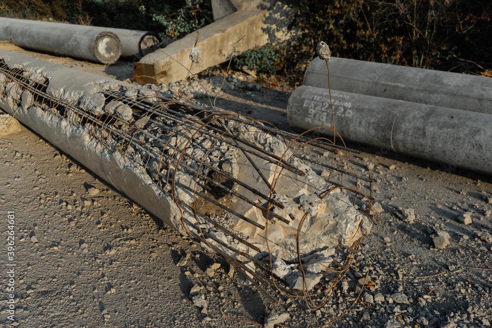 The reinforced concrete column is damaged and cannot be used safely