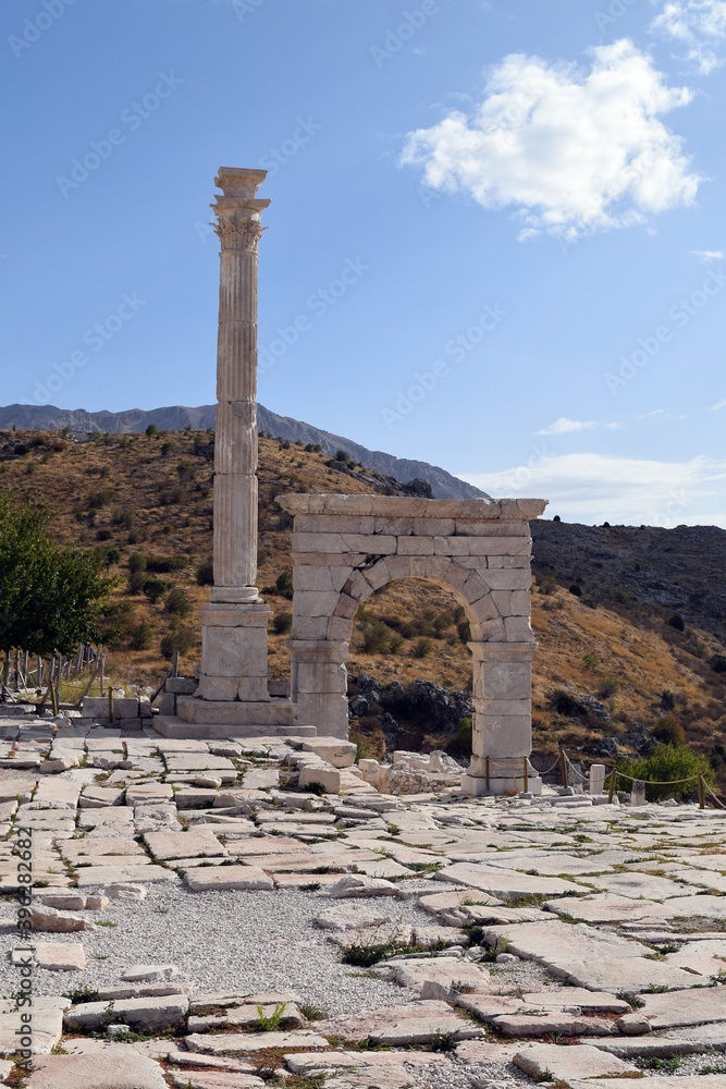 Ancient arch of the ancient city Sagalassos