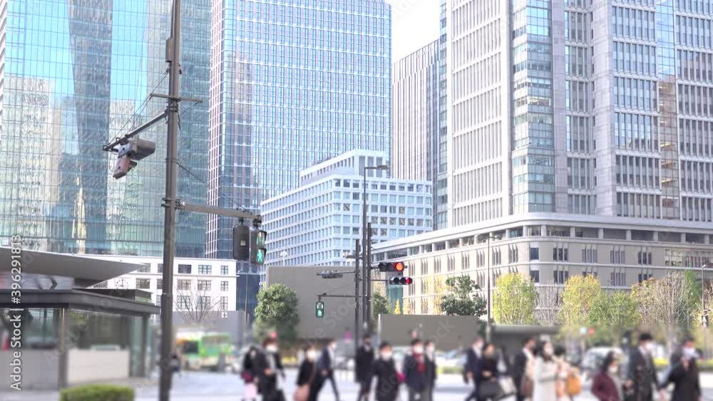 コロナ 第3波 感染拡大 通勤 東京駅 会社へ向かう人々 2020年11月30日 コロナ 第3波 感染拡大 通勤 東京駅 会社へ向かう人々 2020年11月30日