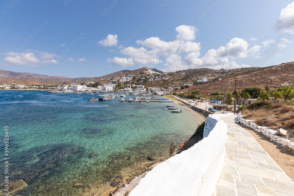 Obraz premium Boat moored in the bay. Chora, Ios Island, Greece.