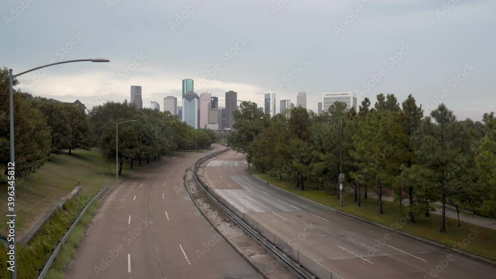 Houston Texas by Buffalo Bayou 4K Video, shot of Memorial Parkway Houston Texas by Buffalo Bayou 4K Video, shot of Memorial Parkway