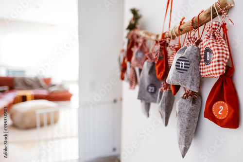 Homemade Advent Calendar with little, festive bags setting a Christmas mood.