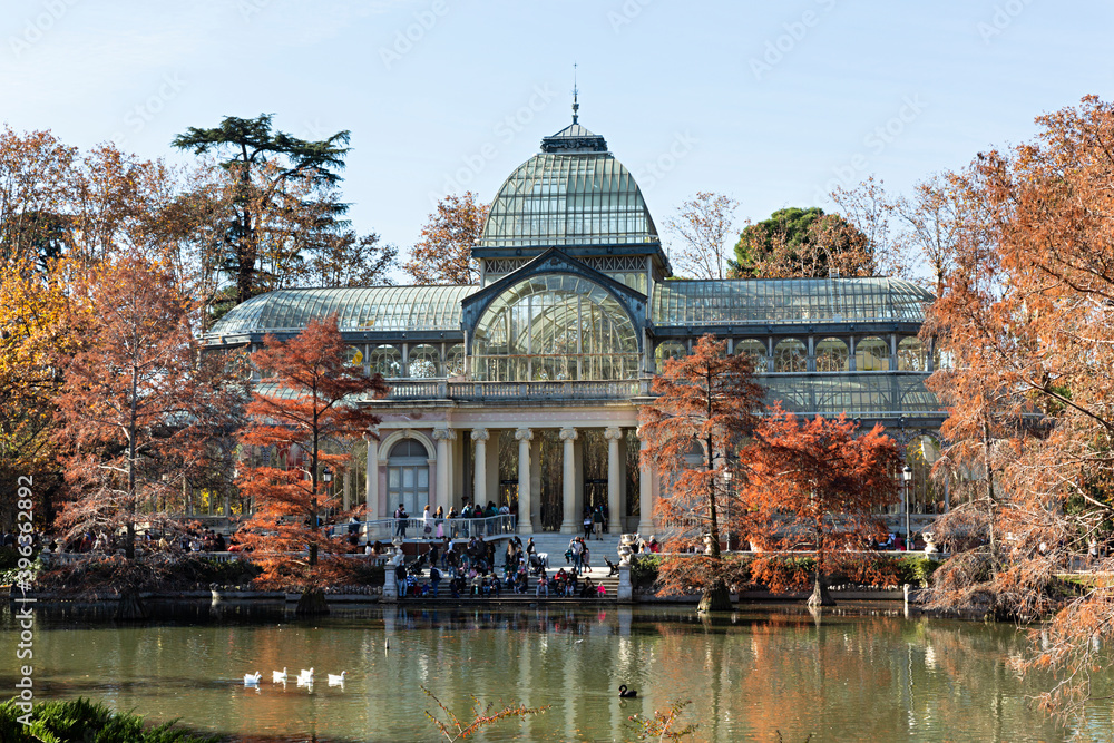 Palacio de Cristal en otoño, Madrid.