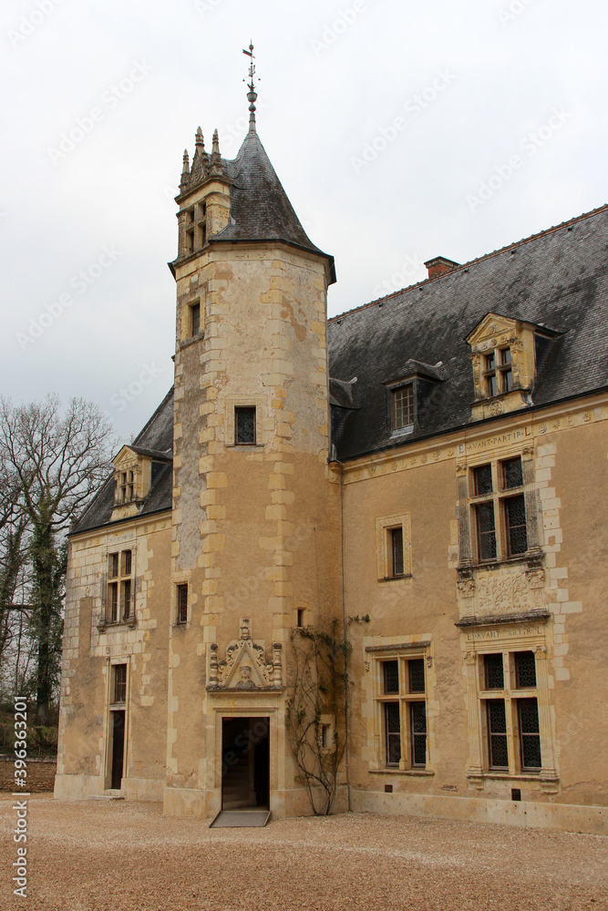 medieval mansion (possonnière) in couture-sur-loir (france)