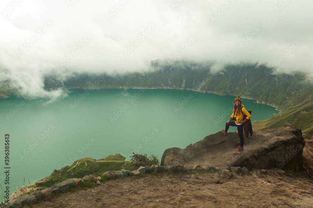 Obraz premium Incredible landscape of a lagoon inside a crater called Quilotoa, a tourist photographers. South American Landscape, Ecuador