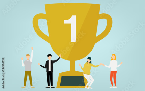 優勝トロフィーを囲んで喜ぶ人たち