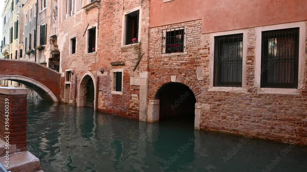 Venice, Italy - November 2020 - Walking through the less touristy streets of the lagoon city
Venice, Italy - November 2020 - Walking through the less touristy streets of the lagoon city