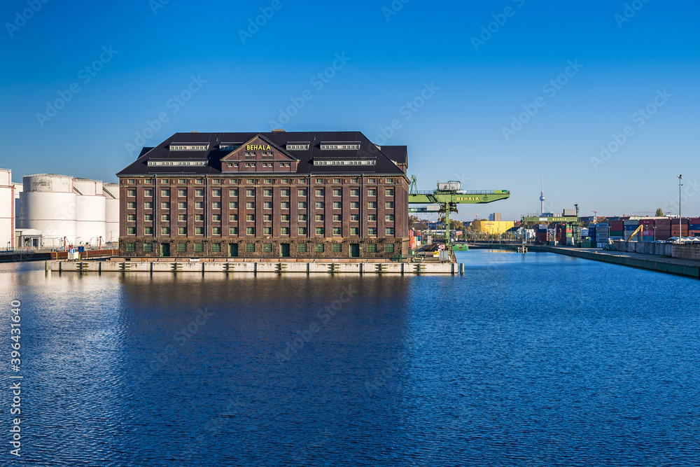 Westhafen port BEHALA, one of Germany’s largest inland ports located right in the heart of Berlin