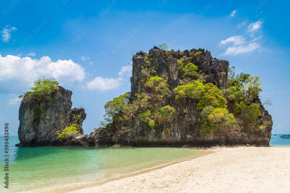 Naklejka premium Beach at Koh Hong island
