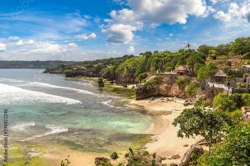 Beach at Nusa Ceningan island photo