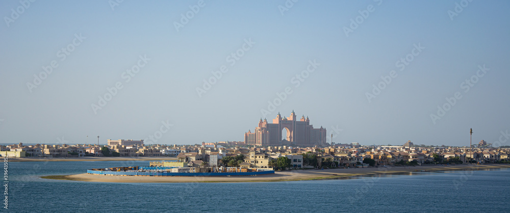 Blick über Jumeirah Palm Island mit seinen Gebäuden